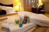 double_king_rooms_deluxe_spa_toiletries